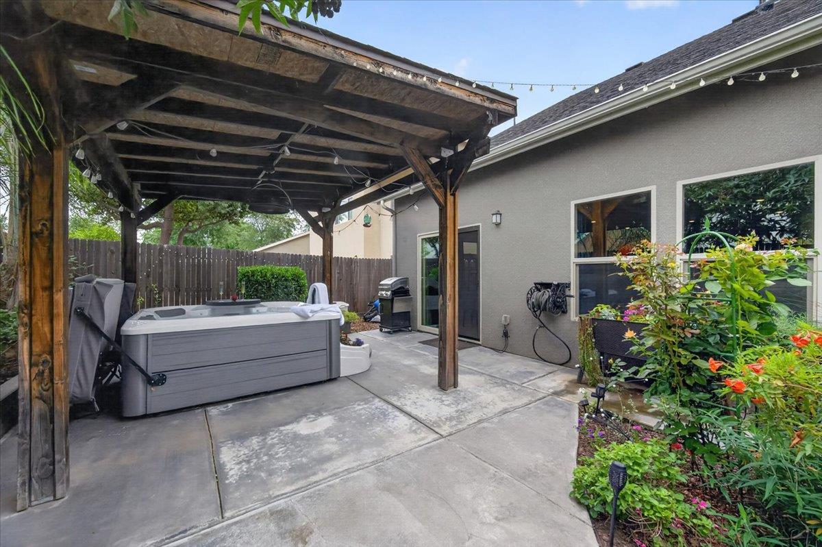 6189 E Farrin Ave, Fresno, CA 93727