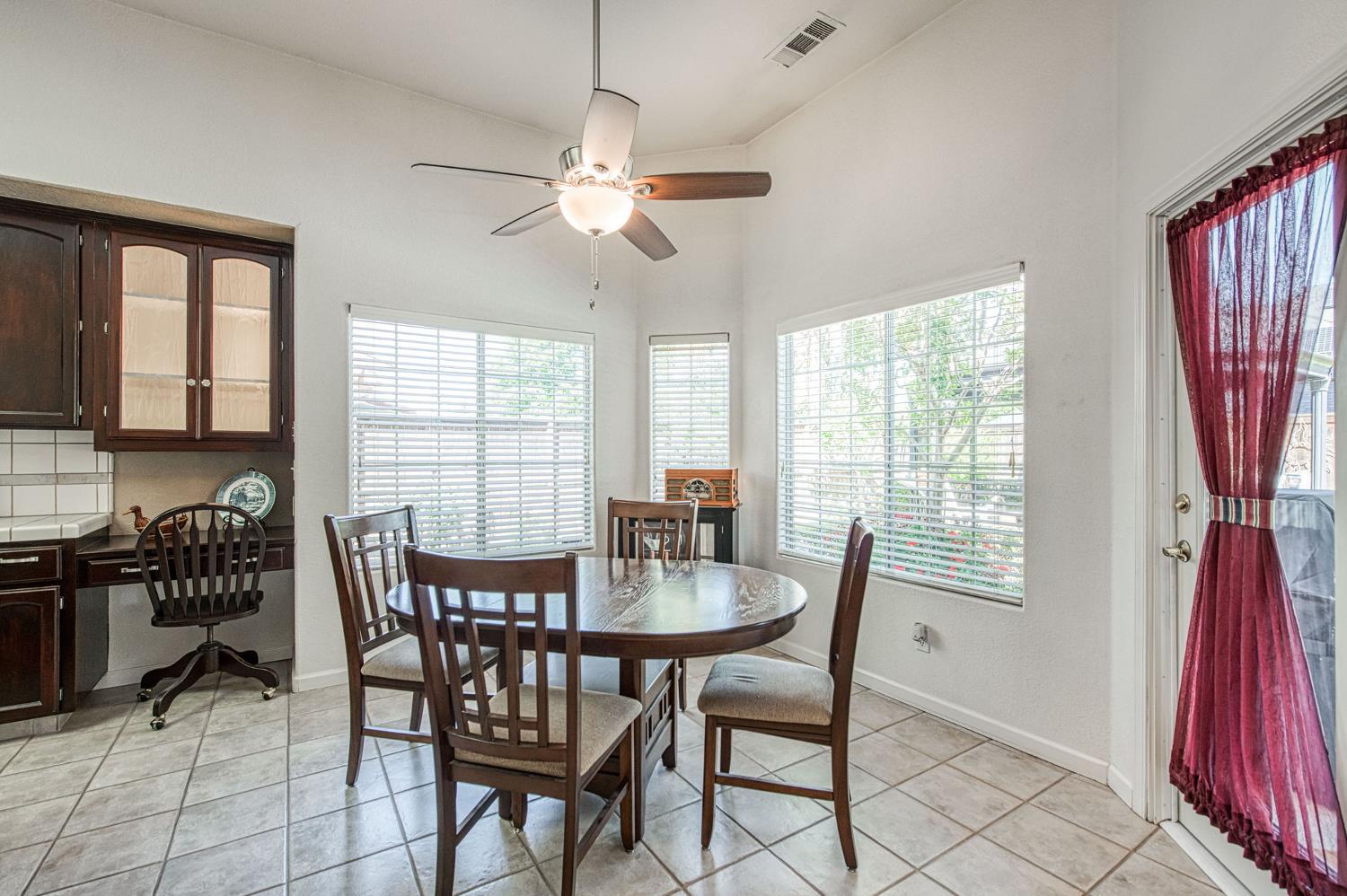 860 E Dartmouth Dr, Fresno, CA 93730
