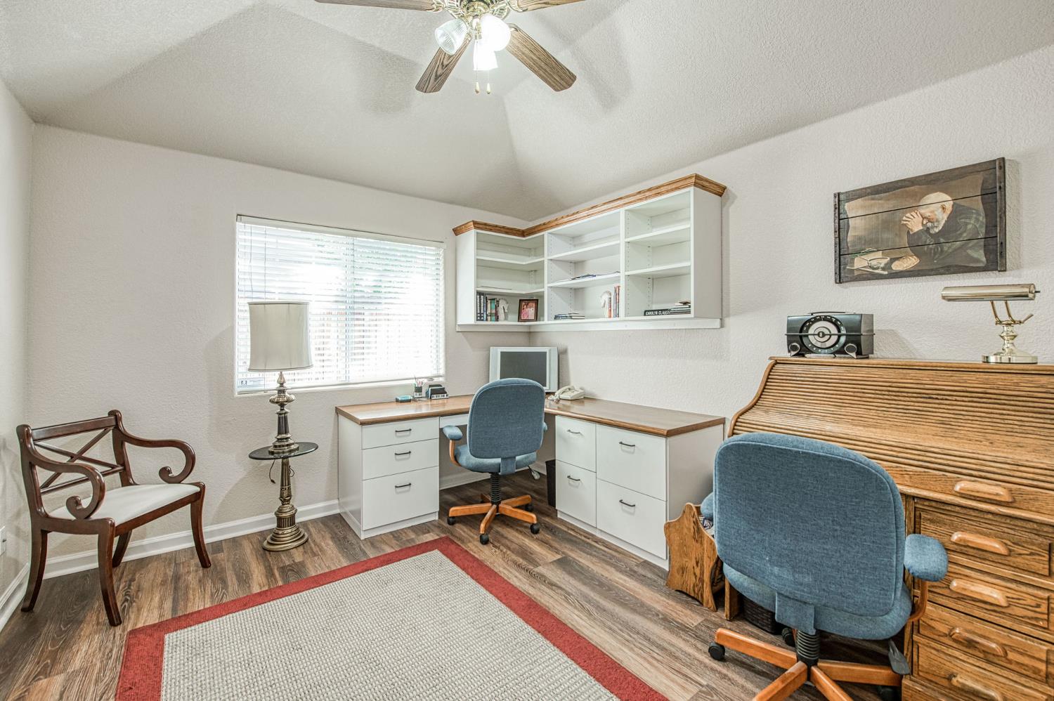 860 E Dartmouth Dr, Fresno, CA 93730