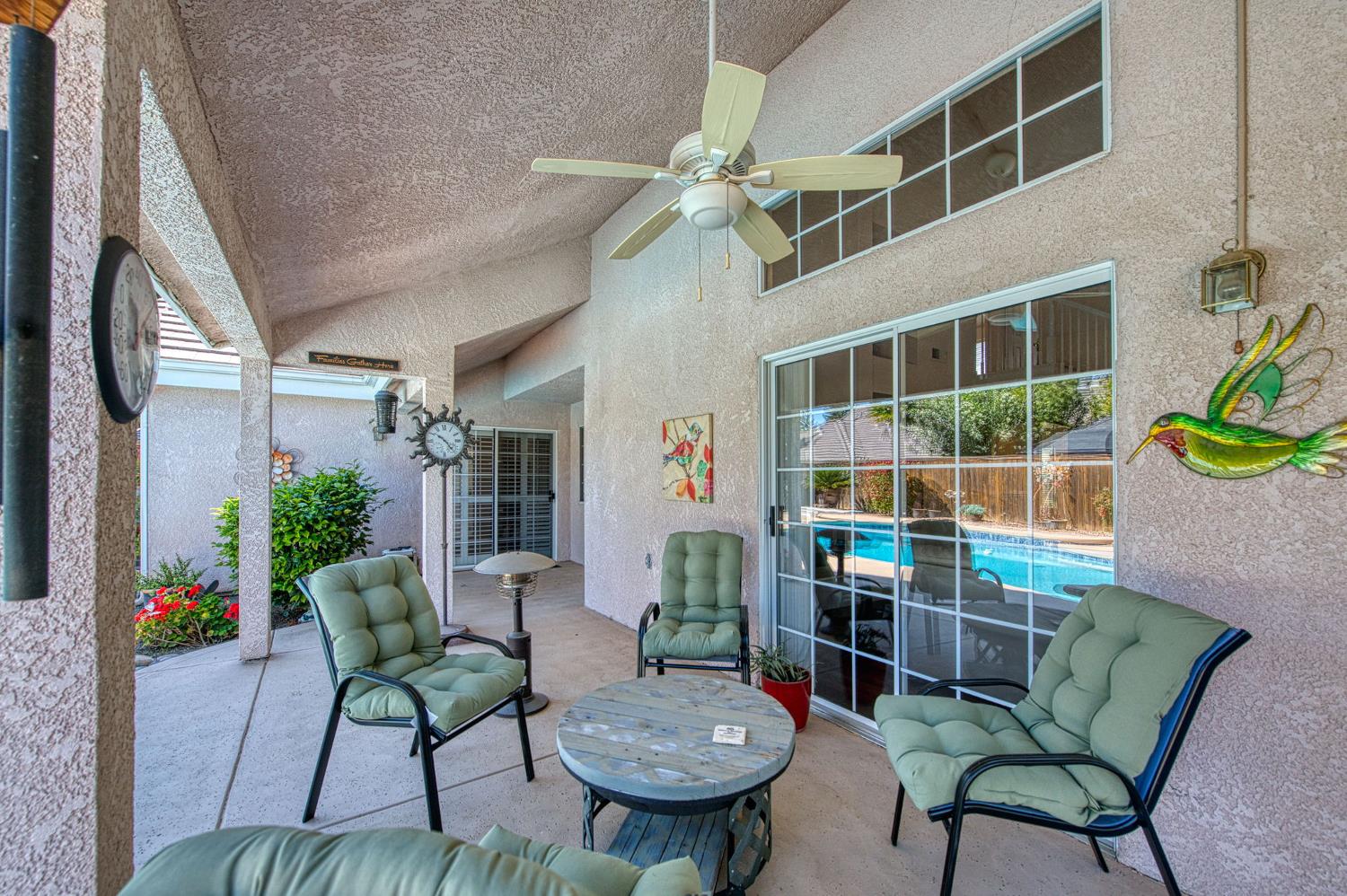 860 E Dartmouth Dr, Fresno, CA 93730