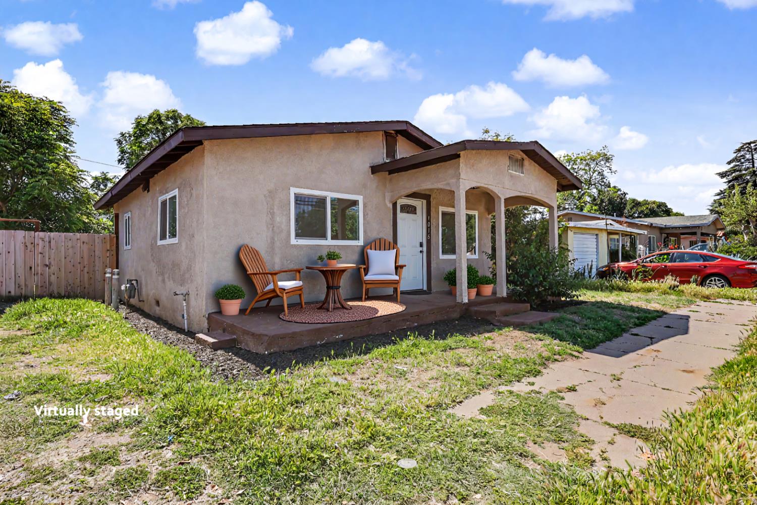 1016 E Yosemite, Madera, CA 93638