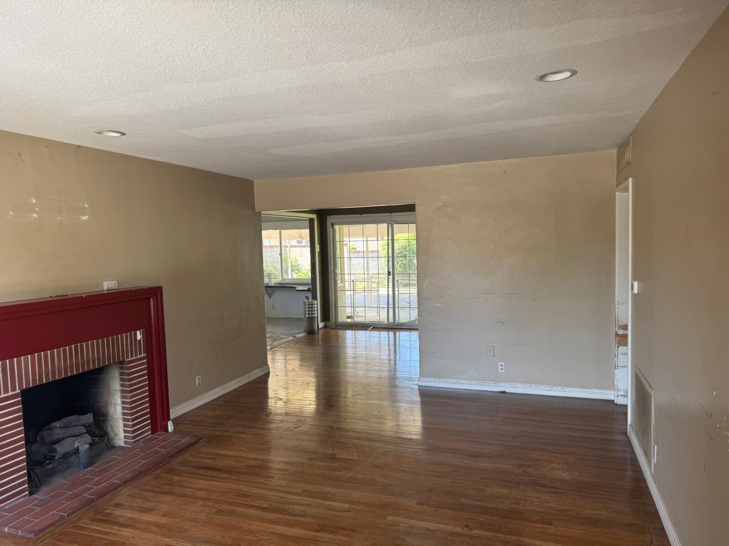 2019 Norris Dr E, Fresno, CA 93703