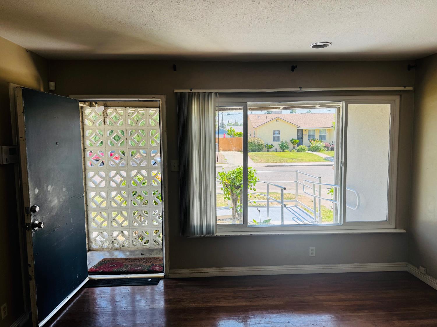2019 Norris Dr E, Fresno, CA 93703