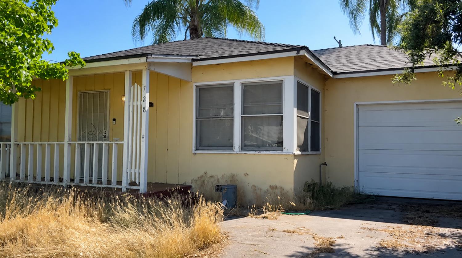 728 N Palm Ave, Fresno, CA 93728