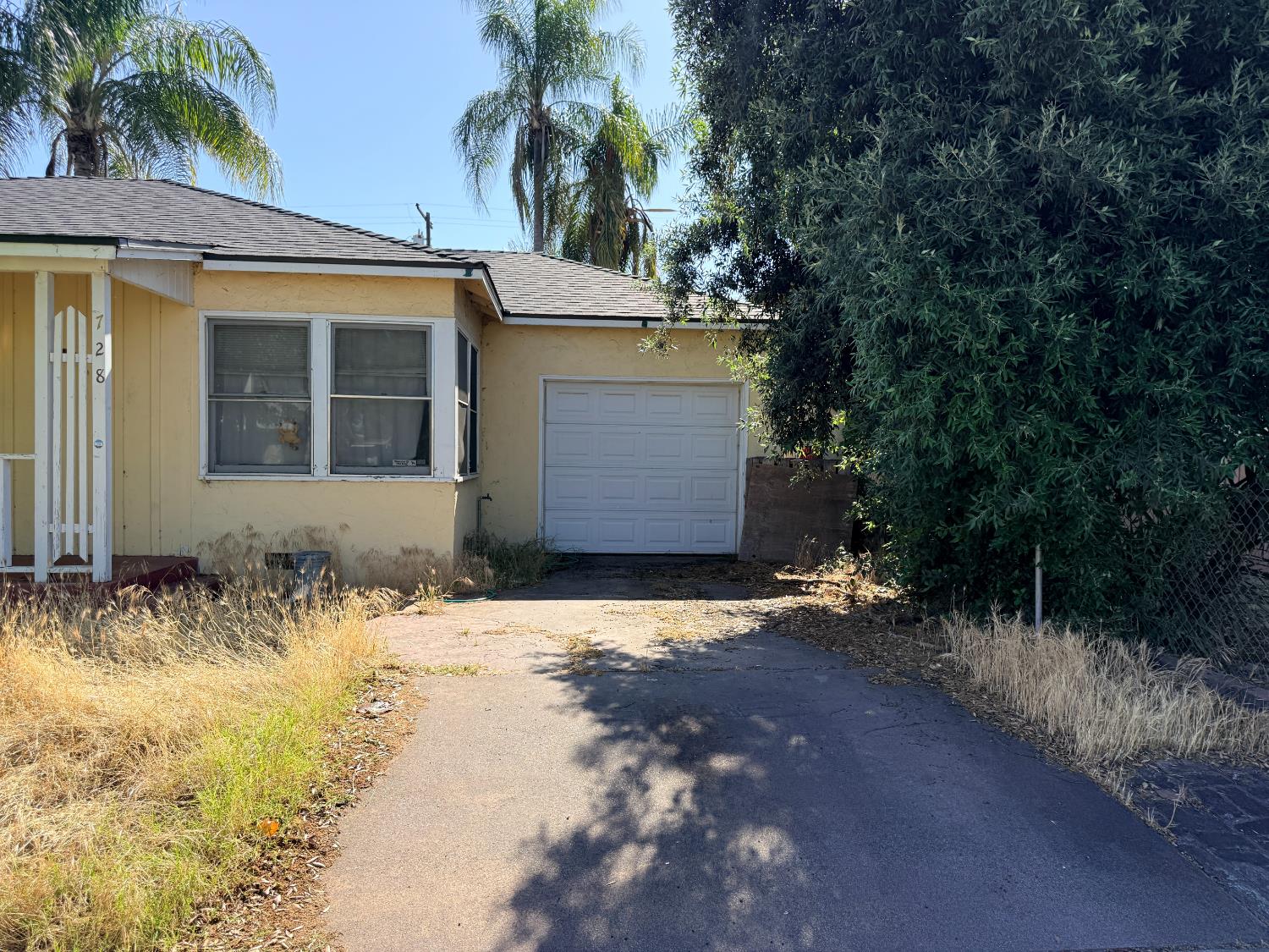 728 N Palm Ave, Fresno, CA 93728