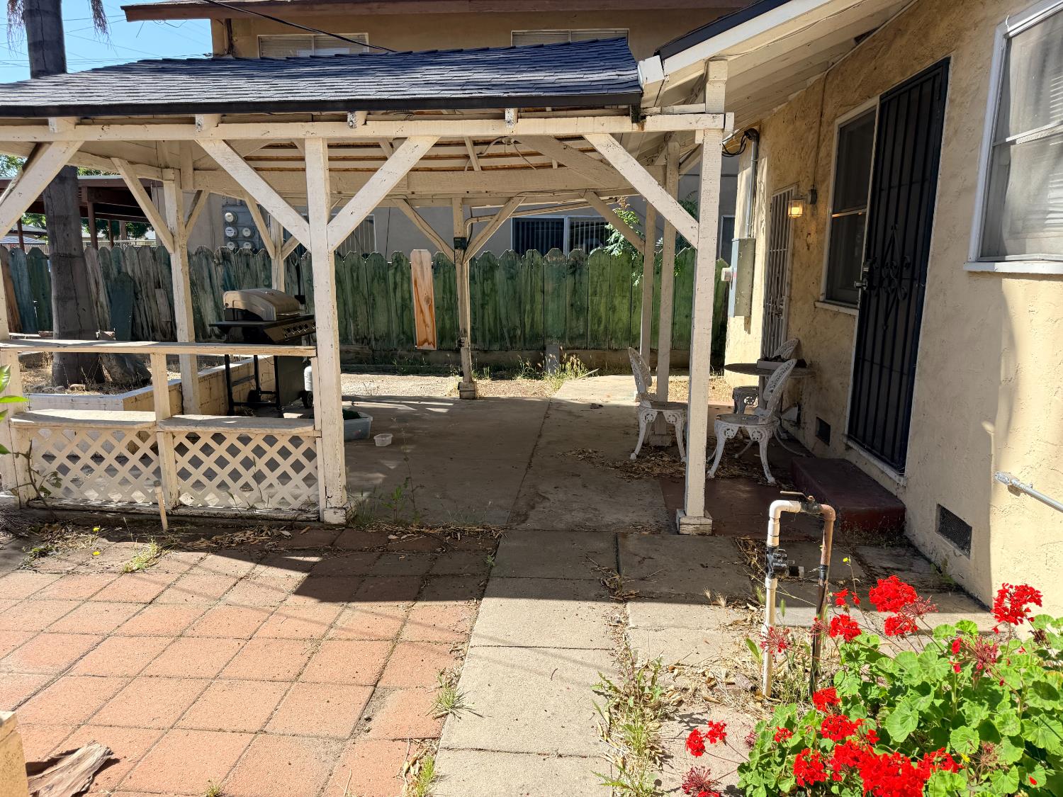 728 N Palm Ave, Fresno, CA 93728