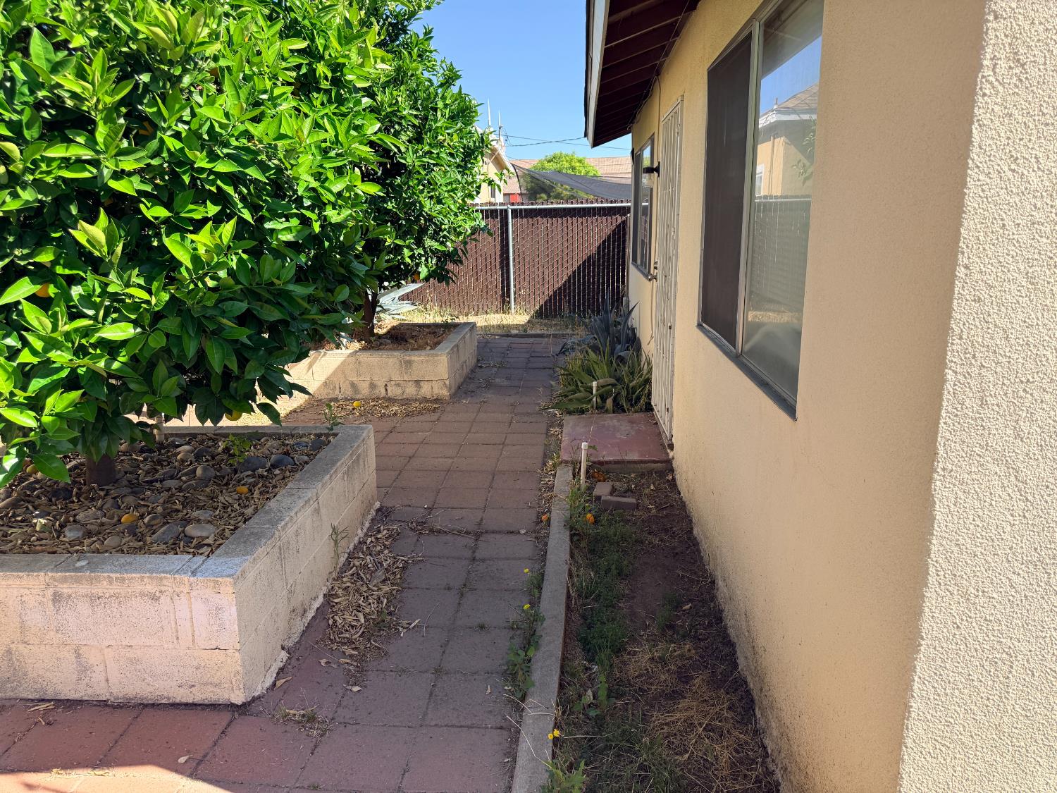 728 N Palm Ave, Fresno, CA 93728