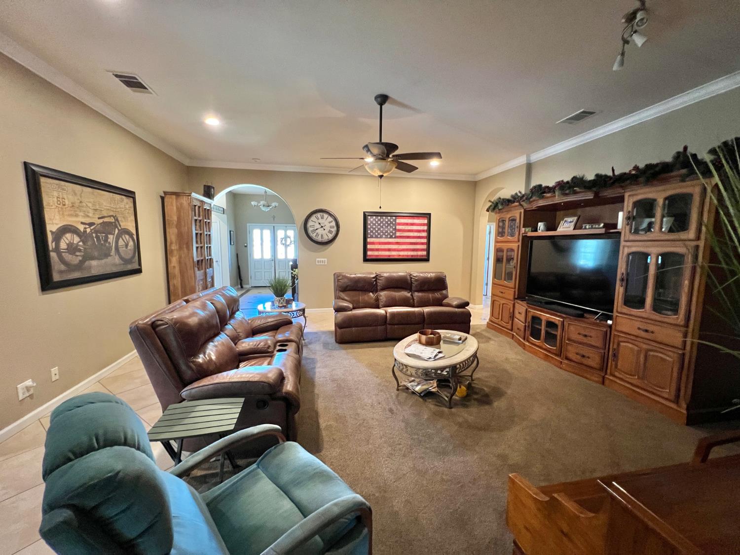 7197 Perlman Dr, Sanger, CA 93657