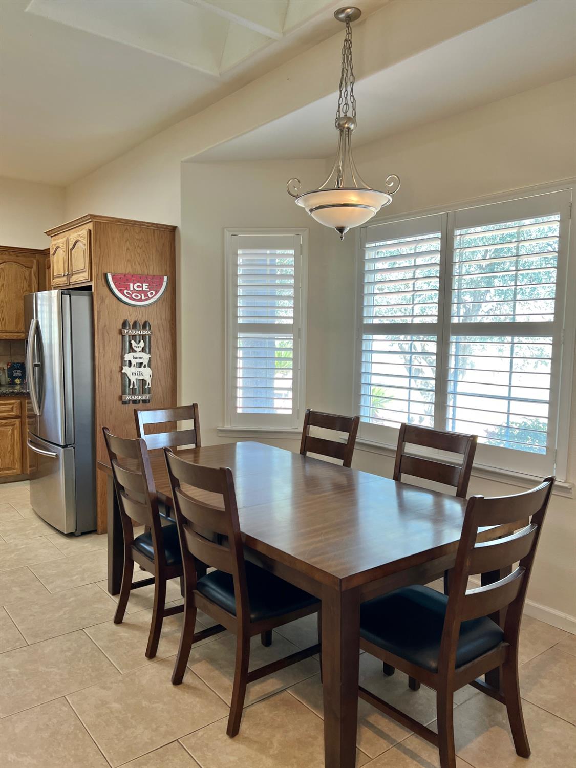 7197 Perlman Dr, Sanger, CA 93657