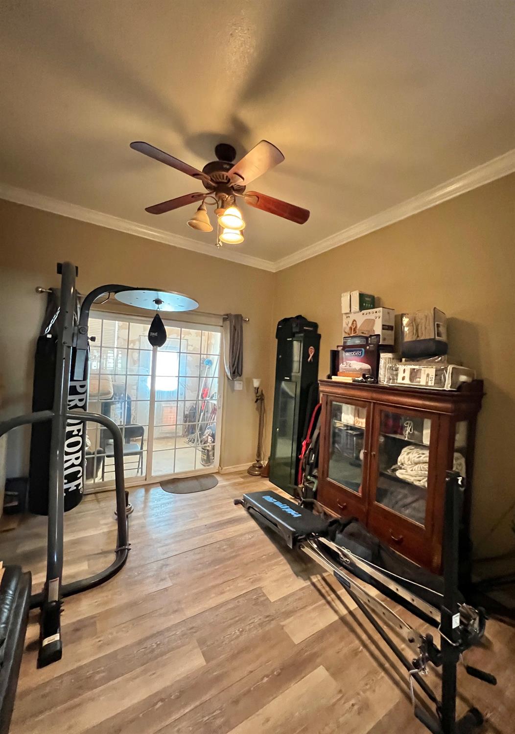 7197 Perlman Dr, Sanger, CA 93657