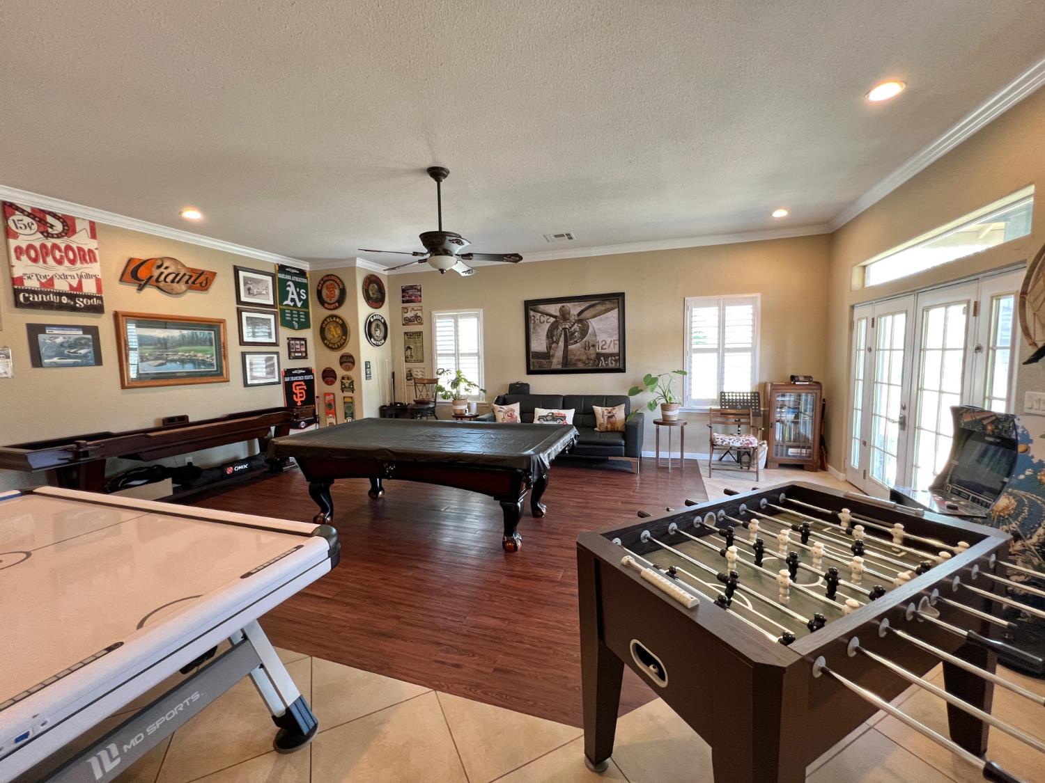 7197 Perlman Dr, Sanger, CA 93657