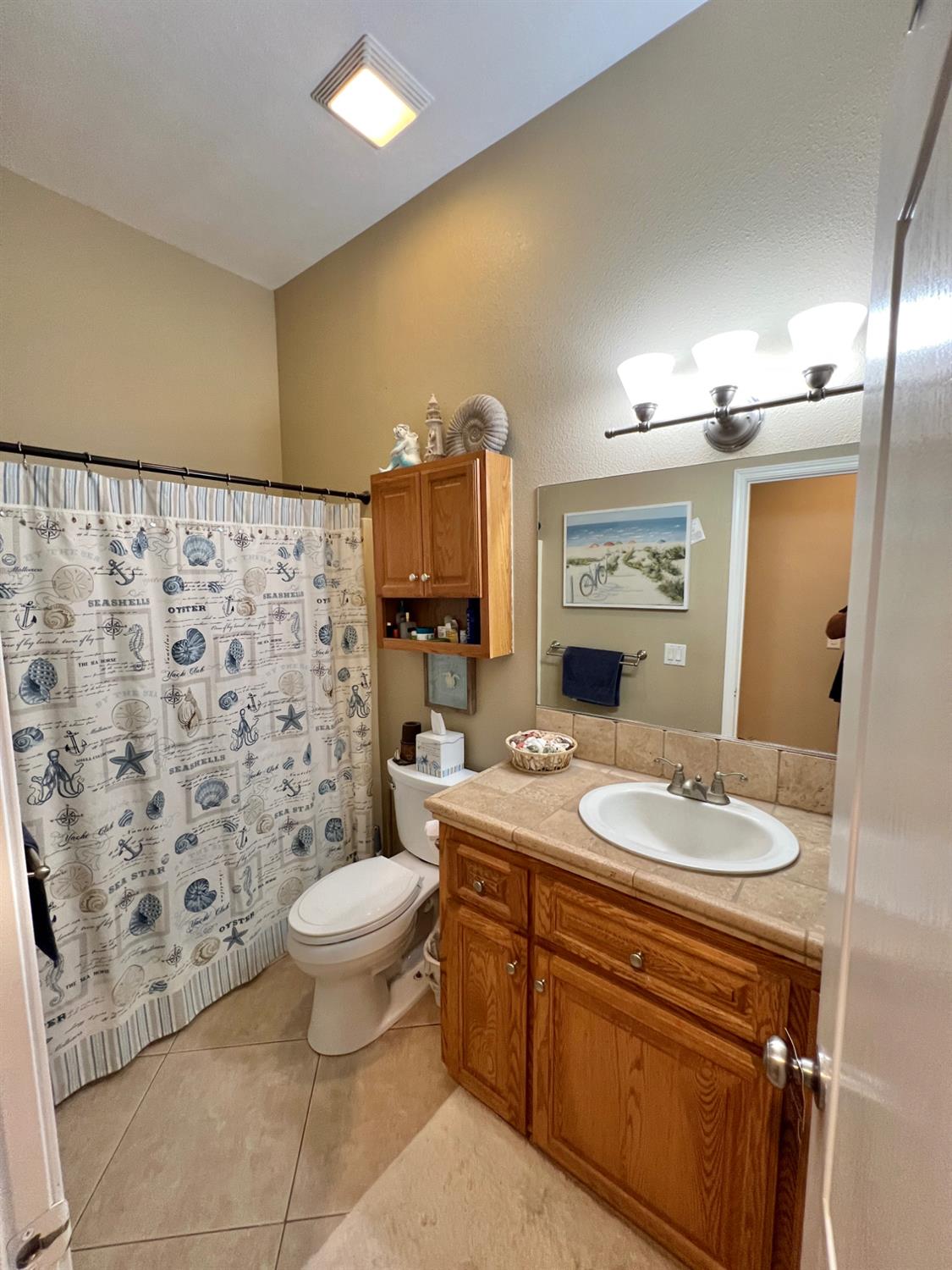 7197 Perlman Dr, Sanger, CA 93657