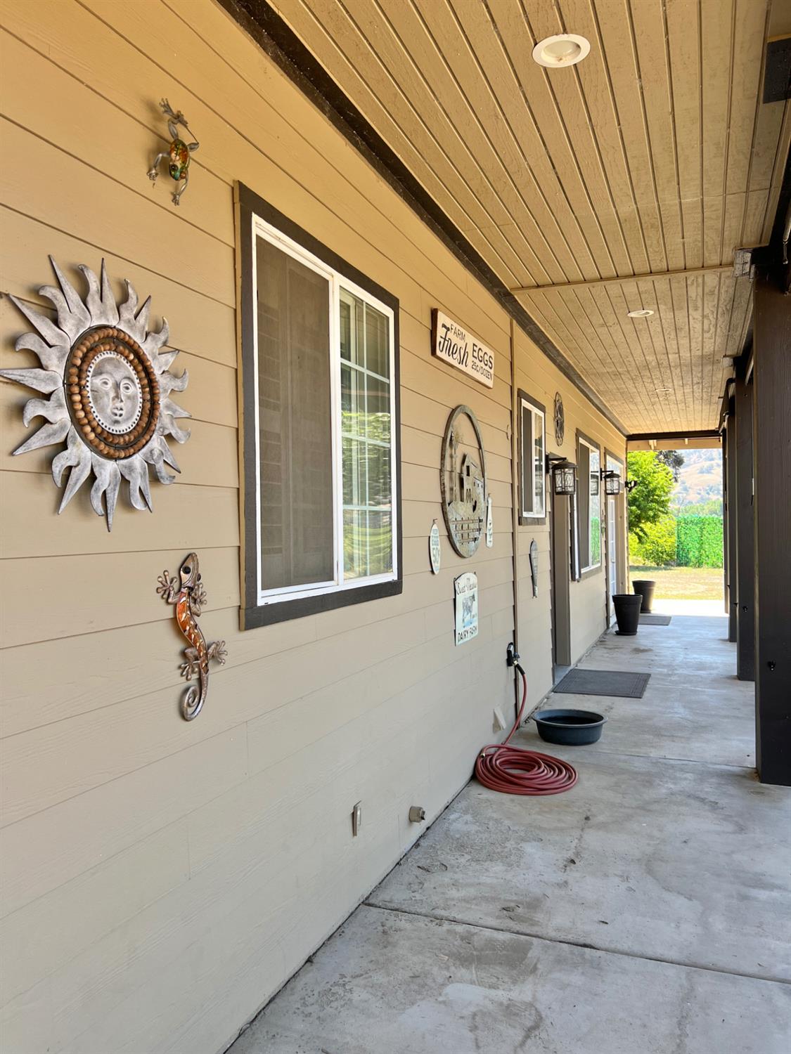 7197 Perlman Dr, Sanger, CA 93657