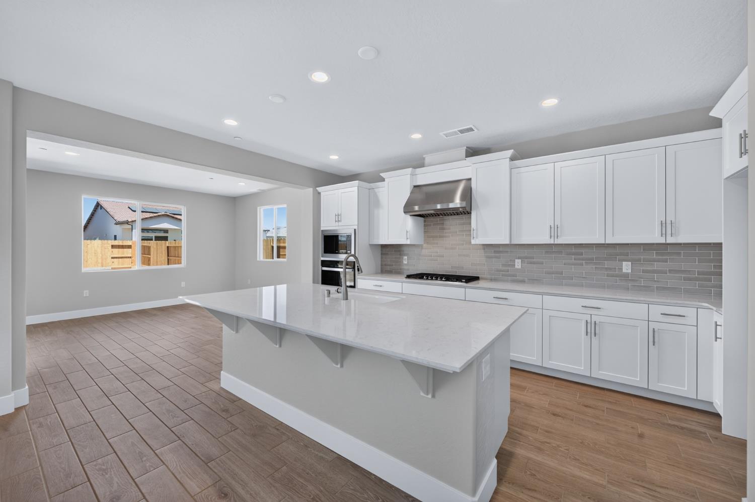 972 Peters Rd S, Madera, CA 93636