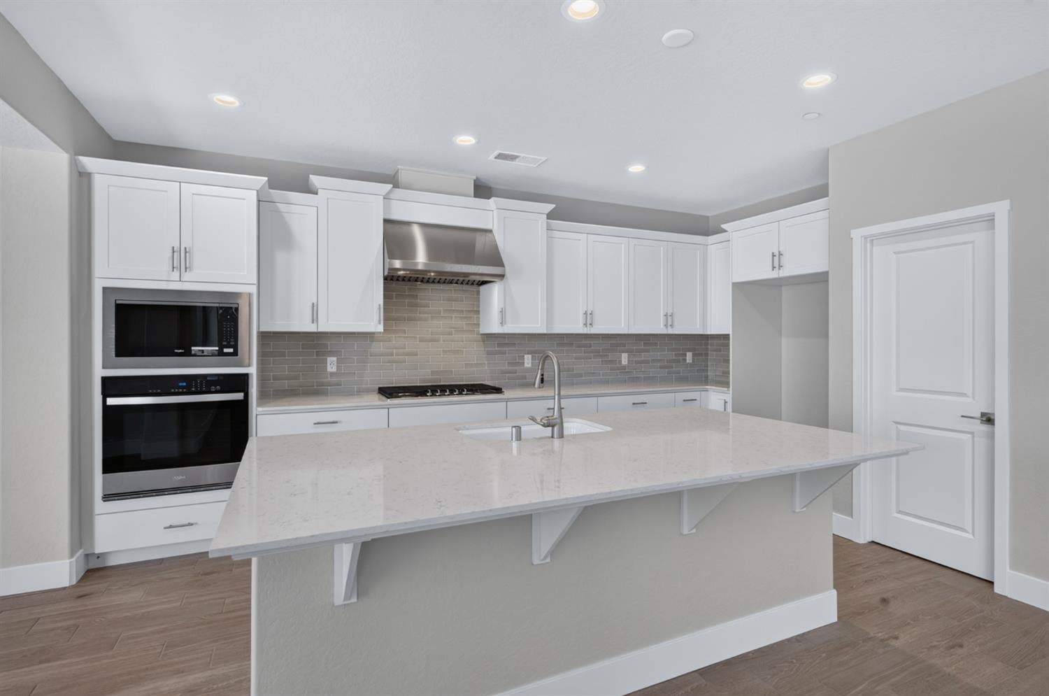 972 Peters Rd S, Madera, CA 93636
