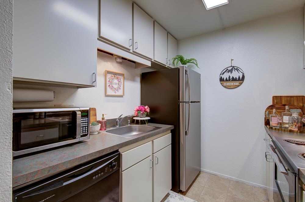 40806 Mill Run Ln, Shaver Lake, CA 93664