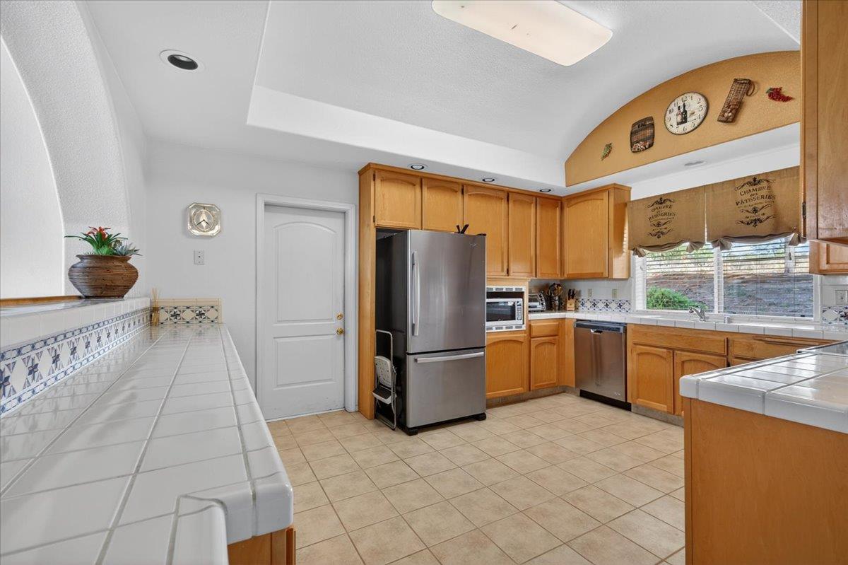 14100 Millerton Rd, Prather, CA 93651