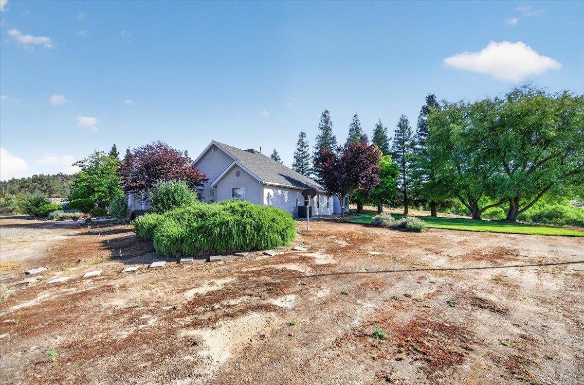 14100 Millerton Rd, Prather, CA 93651