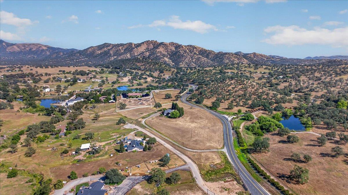 14100 Millerton Rd, Prather, CA 93651