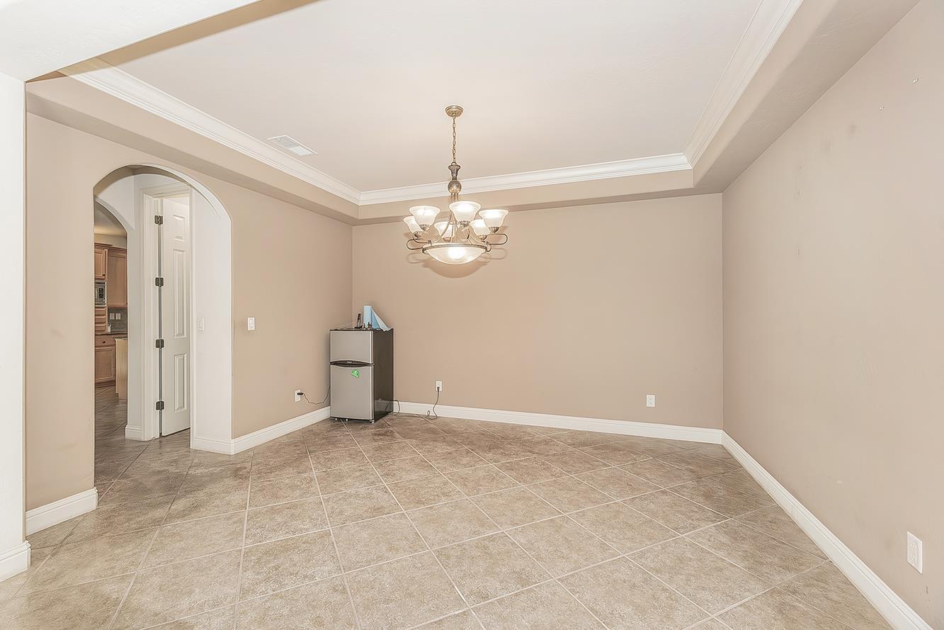 11345 N Via Montessori Dr, Fresno, CA 93730