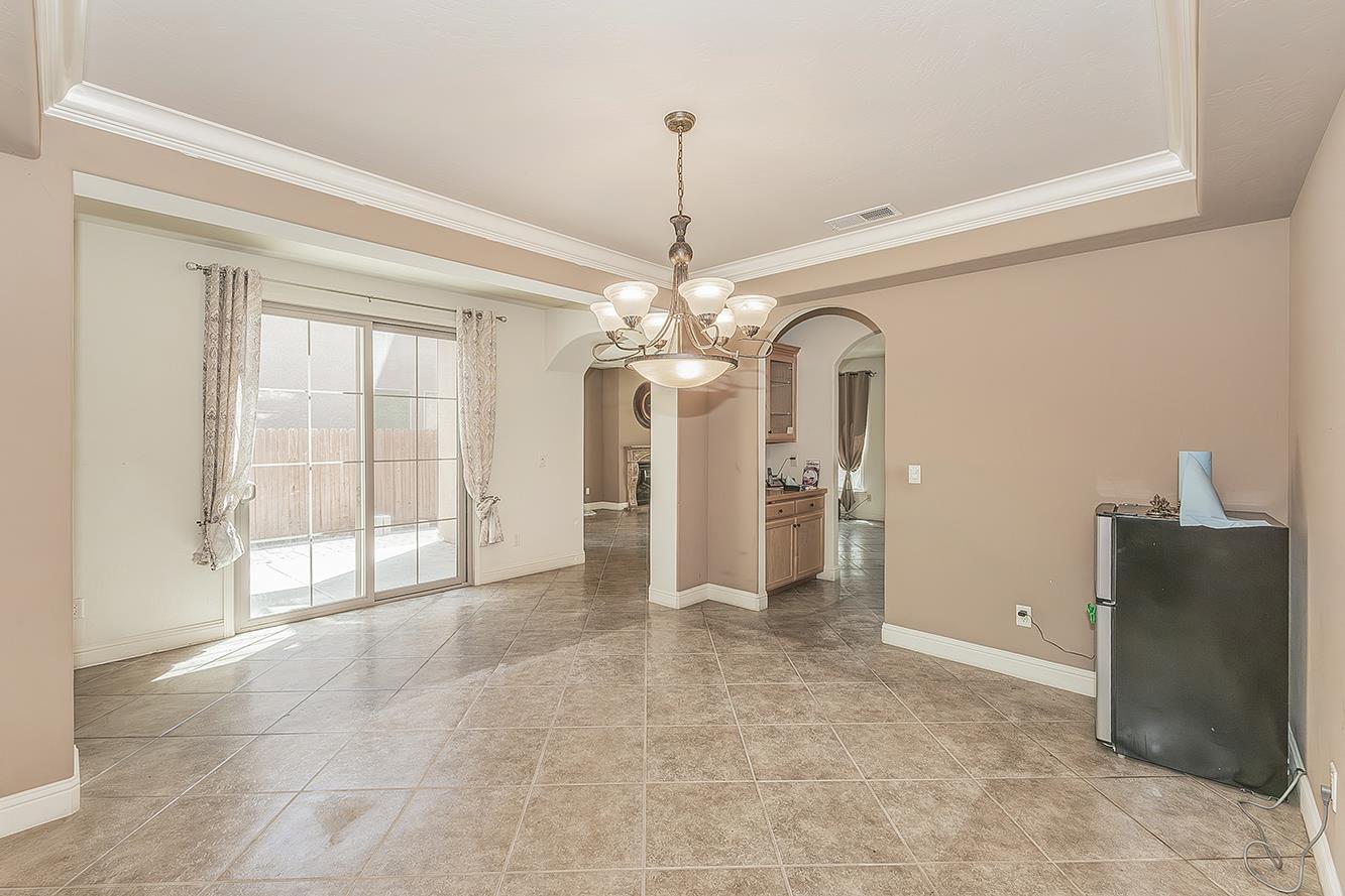 11345 N Via Montessori Dr, Fresno, CA 93730