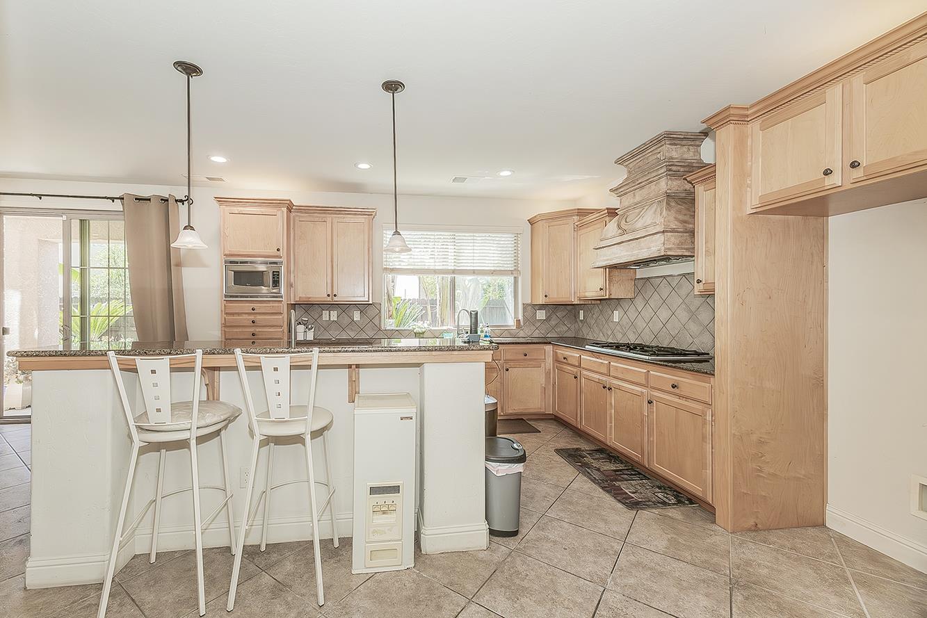 11345 N Via Montessori Dr, Fresno, CA 93730