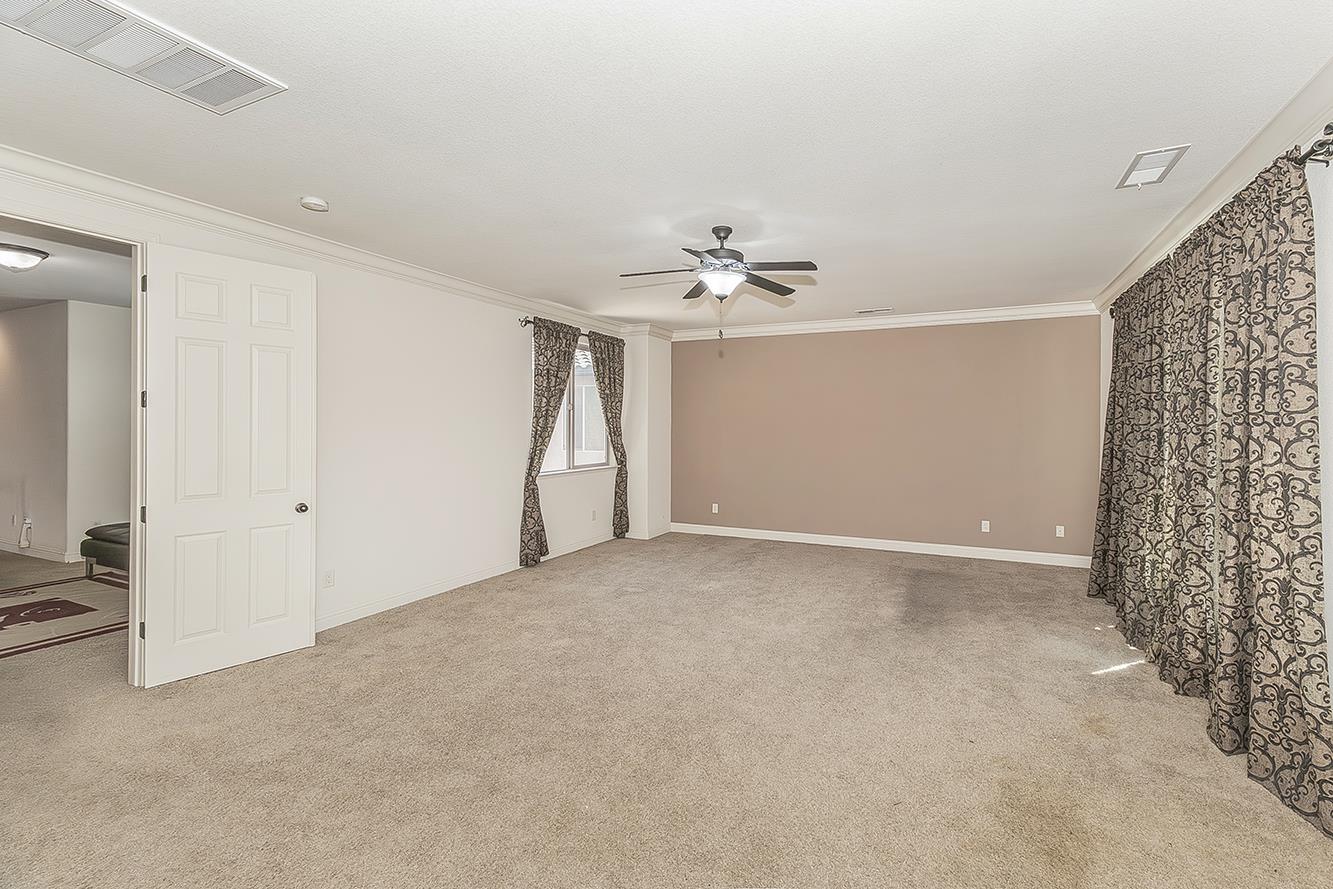 11345 N Via Montessori Dr, Fresno, CA 93730