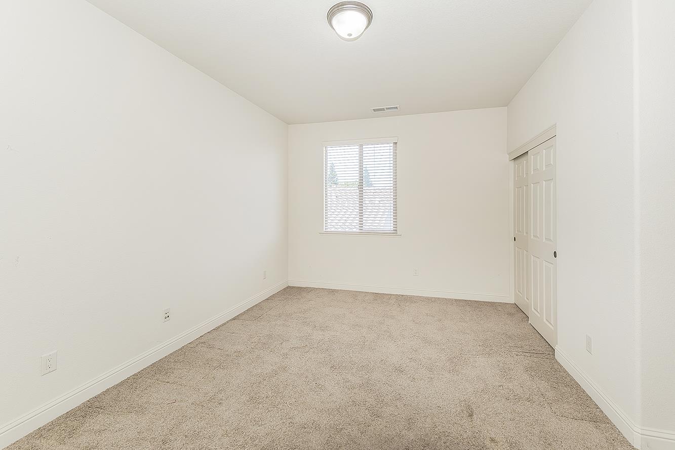 11345 N Via Montessori Dr, Fresno, CA 93730
