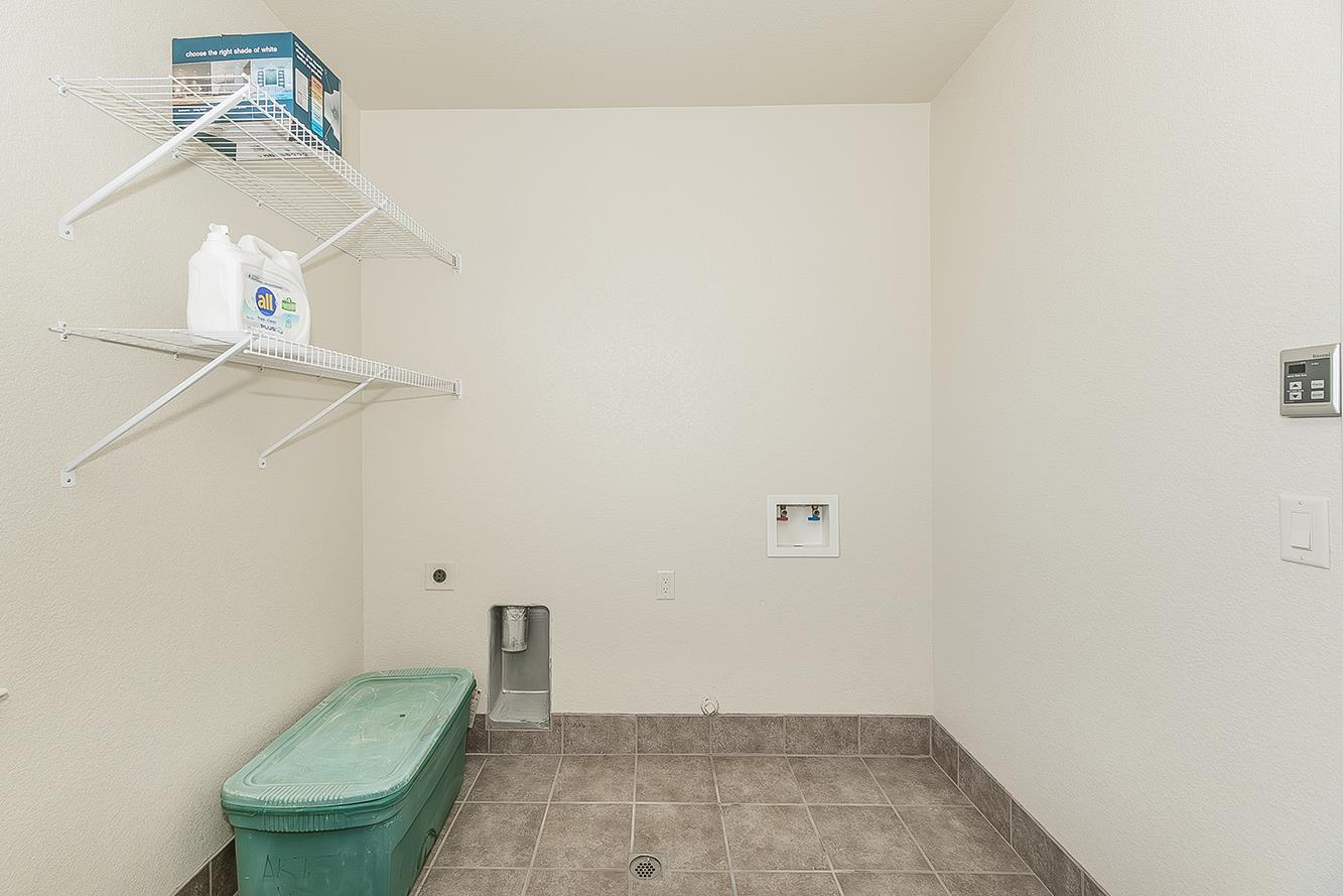 11345 N Via Montessori Dr, Fresno, CA 93730