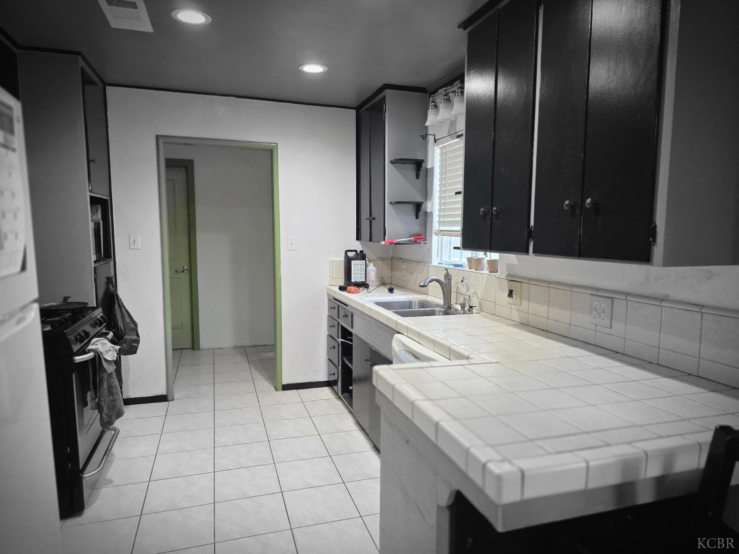 275 Ida Way, Hanford, CA 93230