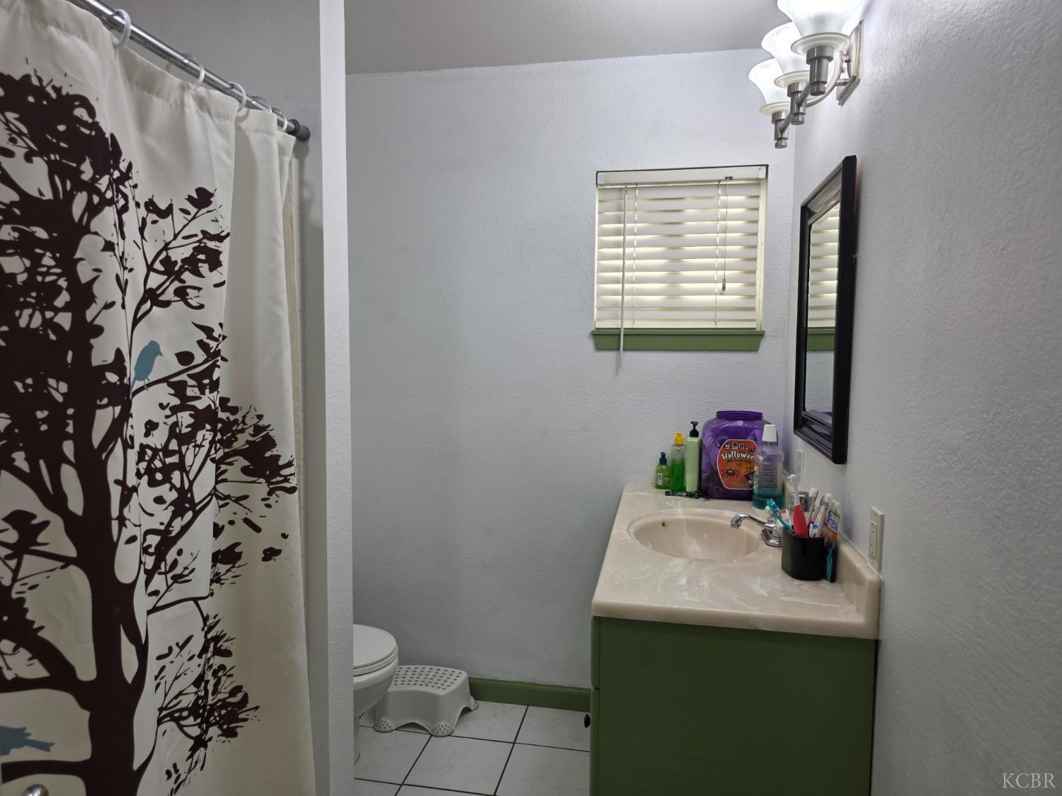 275 Ida Way, Hanford, CA 93230