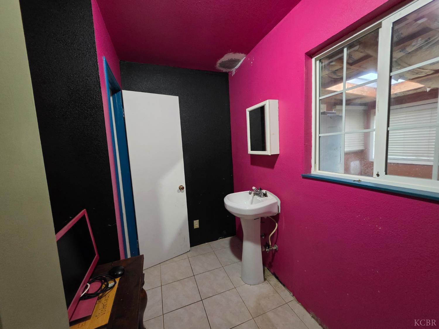 275 Ida Way, Hanford, CA 93230