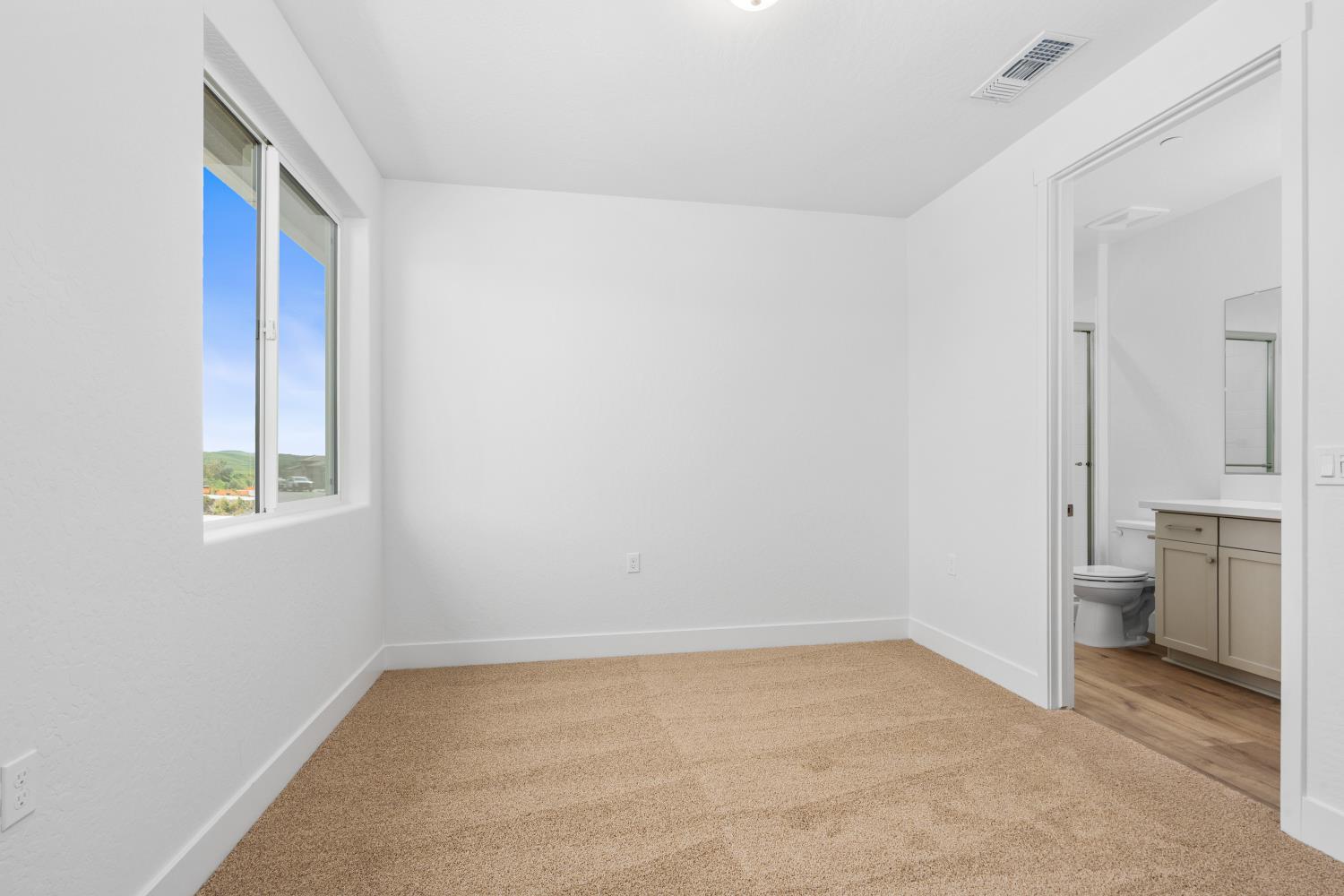 4522 Iron Creek Ct, Friant, CA 93626