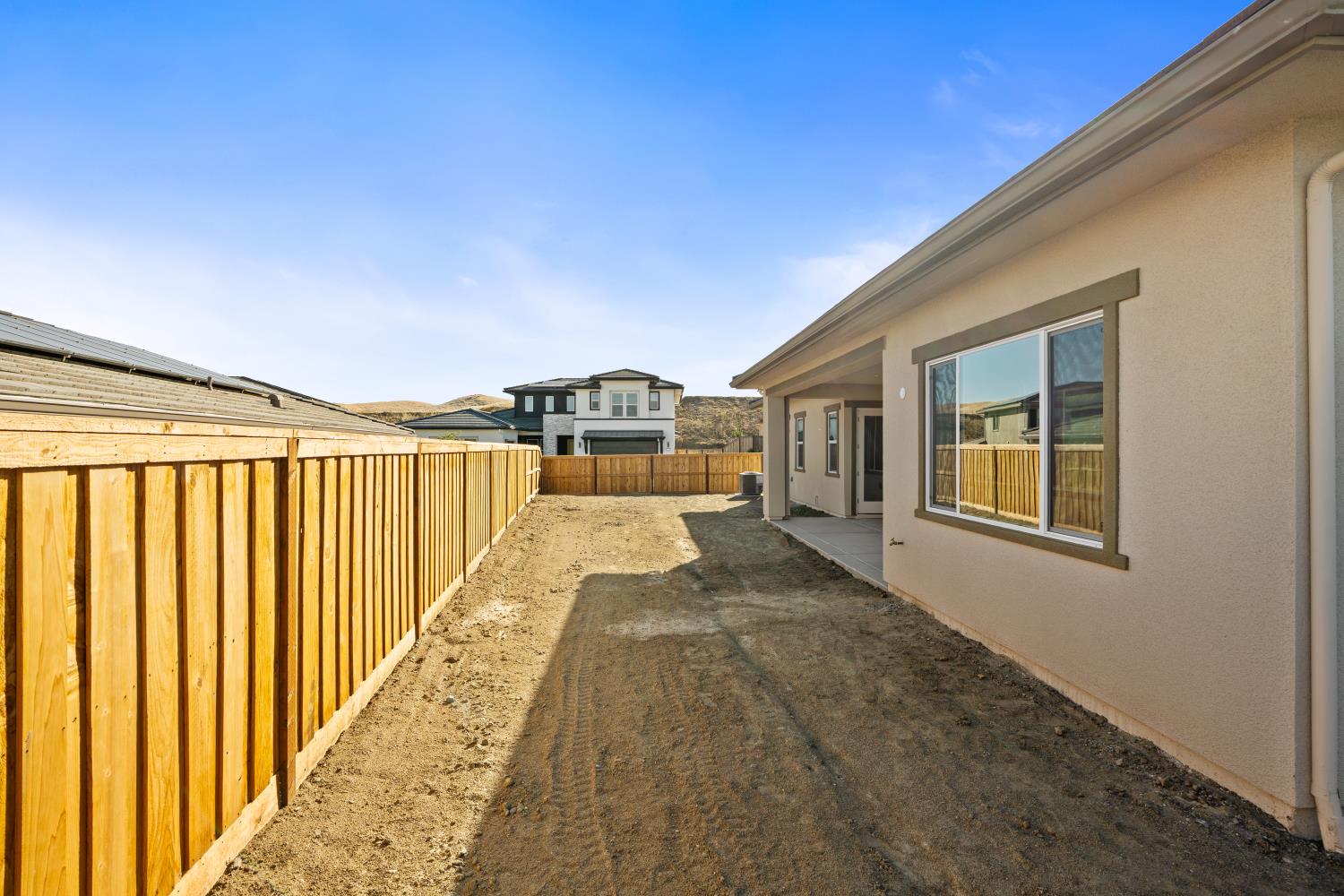4527 Iron Creek Ct, Friant, CA 93626