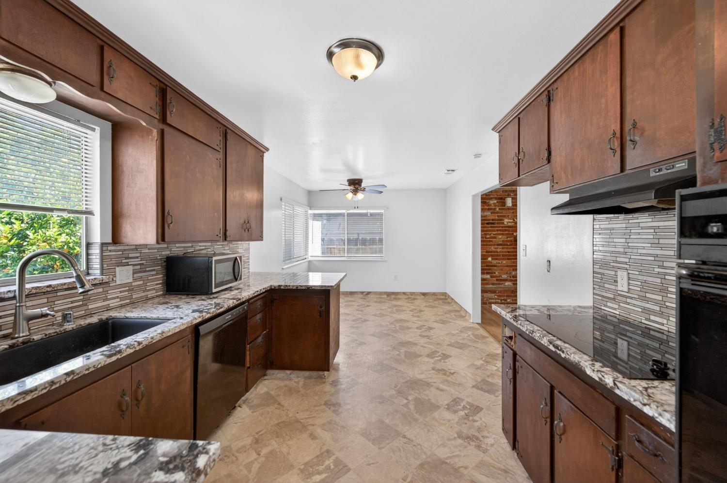 3144 E Santa Ana Ave, Fresno, CA 93726