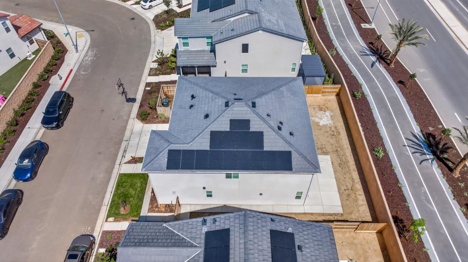 11382 N La Brisa Dr, Fresno, CA 93730