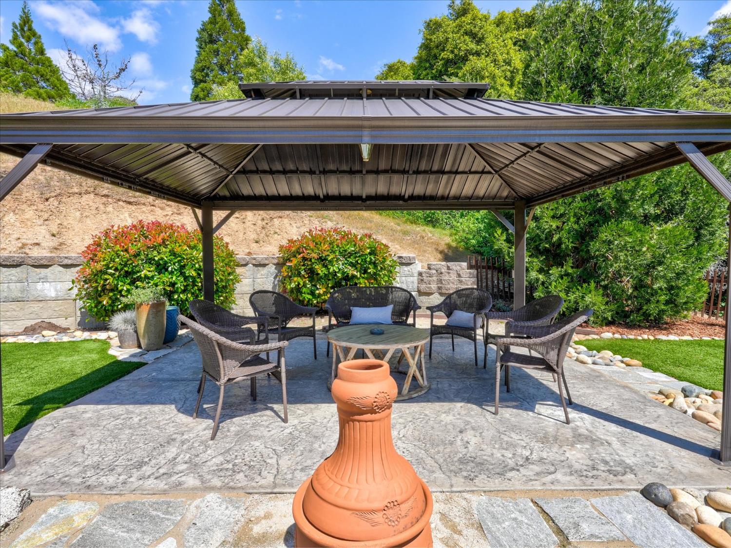 39380 Suncrest Ct, Oakhurst, CA 93644