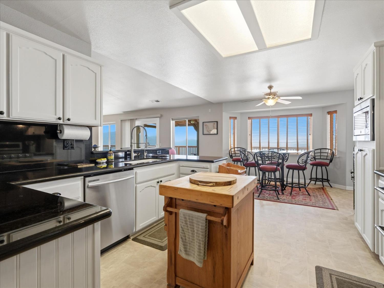 39380 Suncrest Ct, Oakhurst, CA 93644