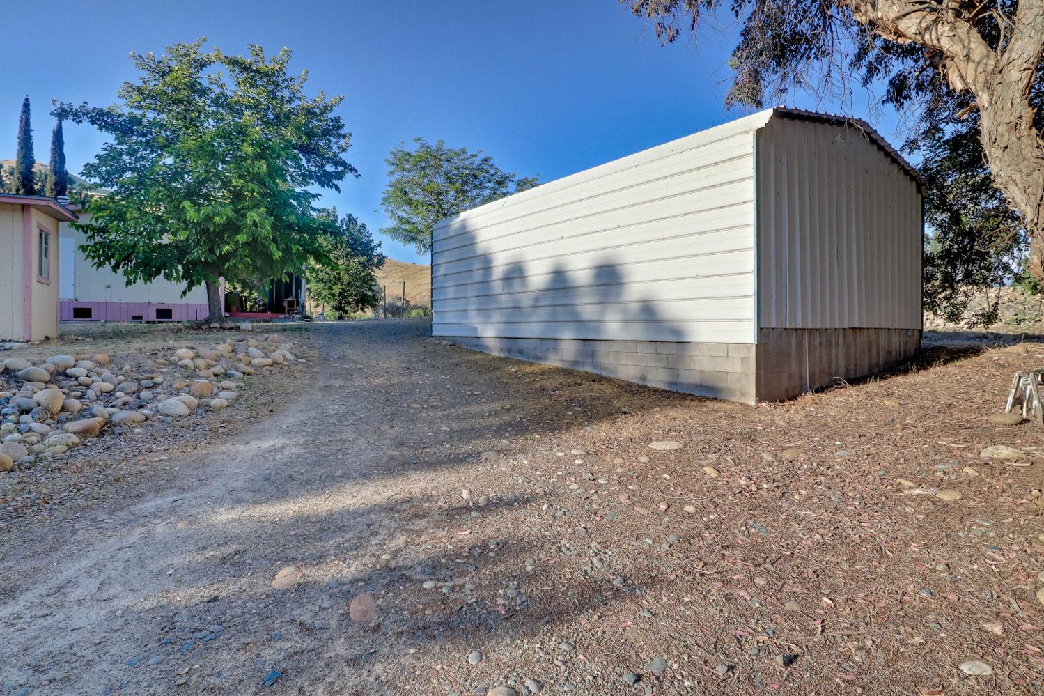 25433 E Trimmer Springs Rd #13, Sanger, CA 93657