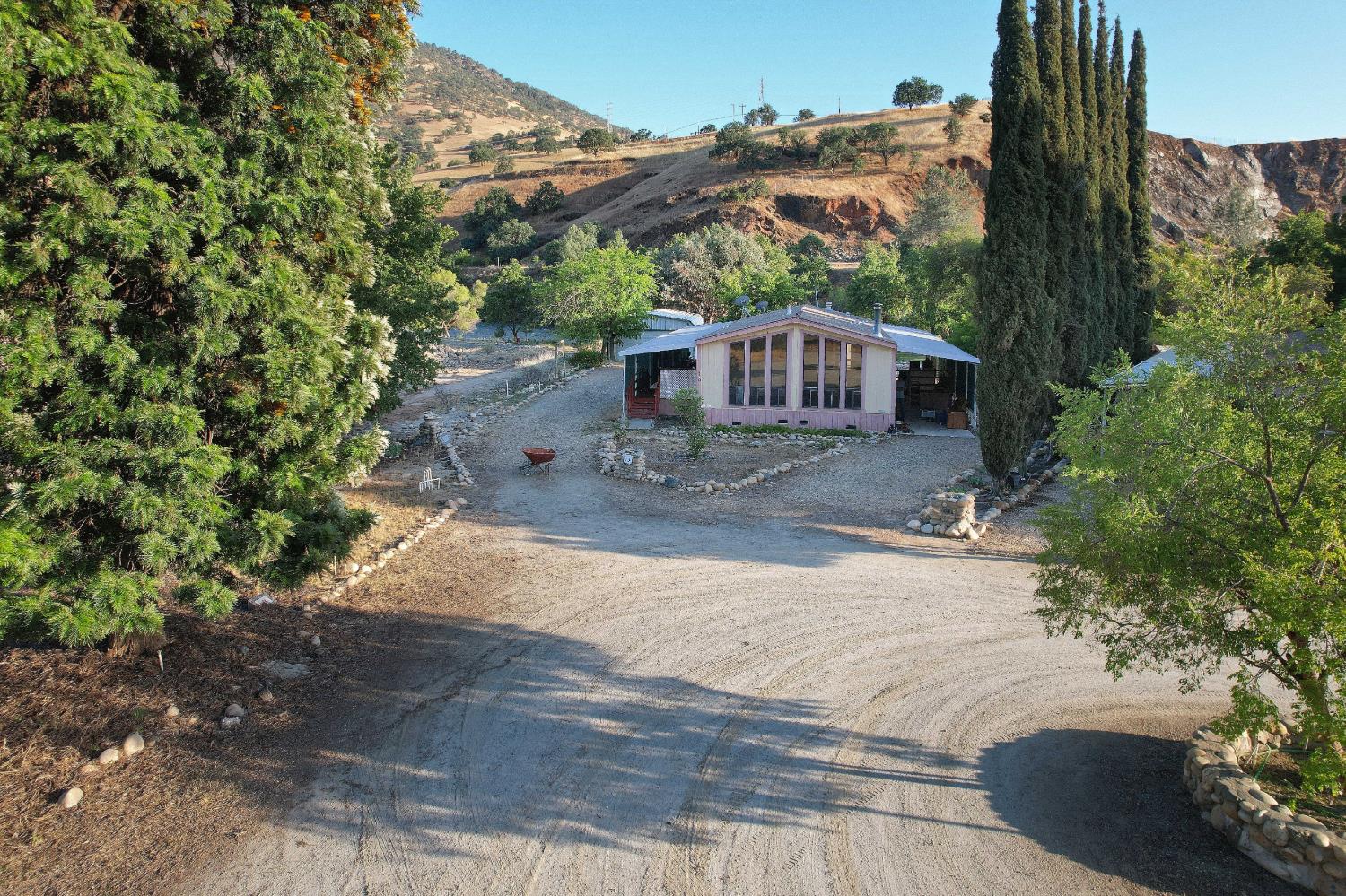 25433 E Trimmer Springs Rd #13, Sanger, CA 93657