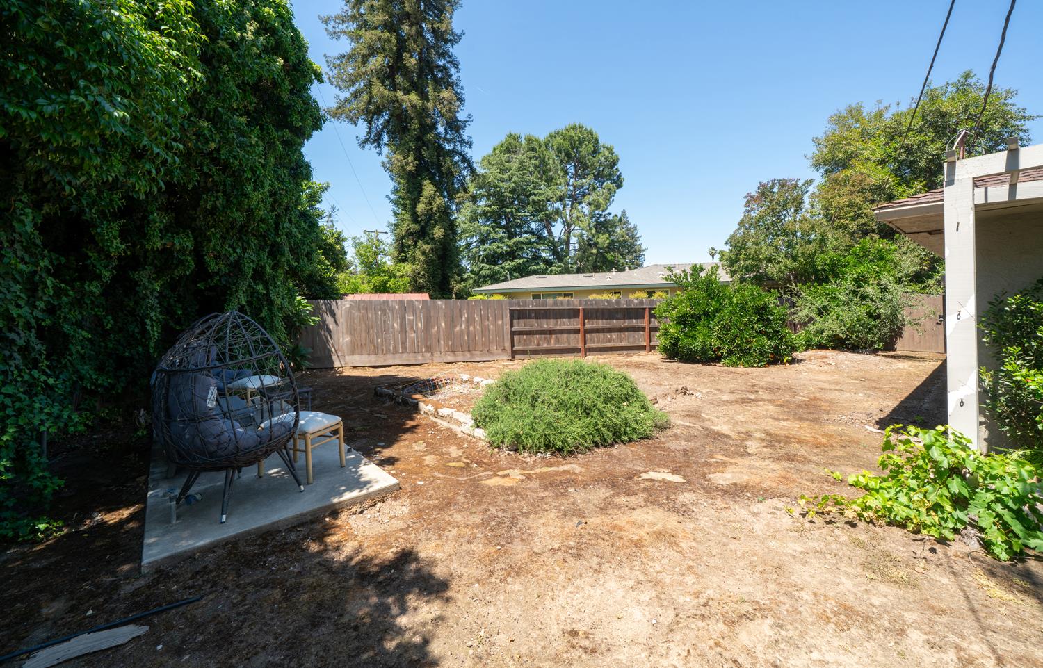 1745 W San Madele Ave, Fresno, CA 93711
