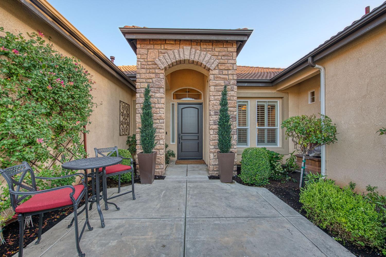 2820 Serena Ave, Clovis, CA 93619