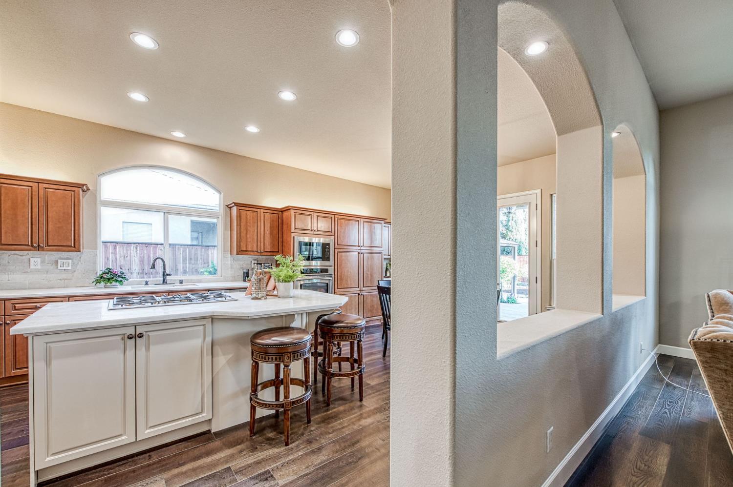 2820 Serena Ave, Clovis, CA 93619