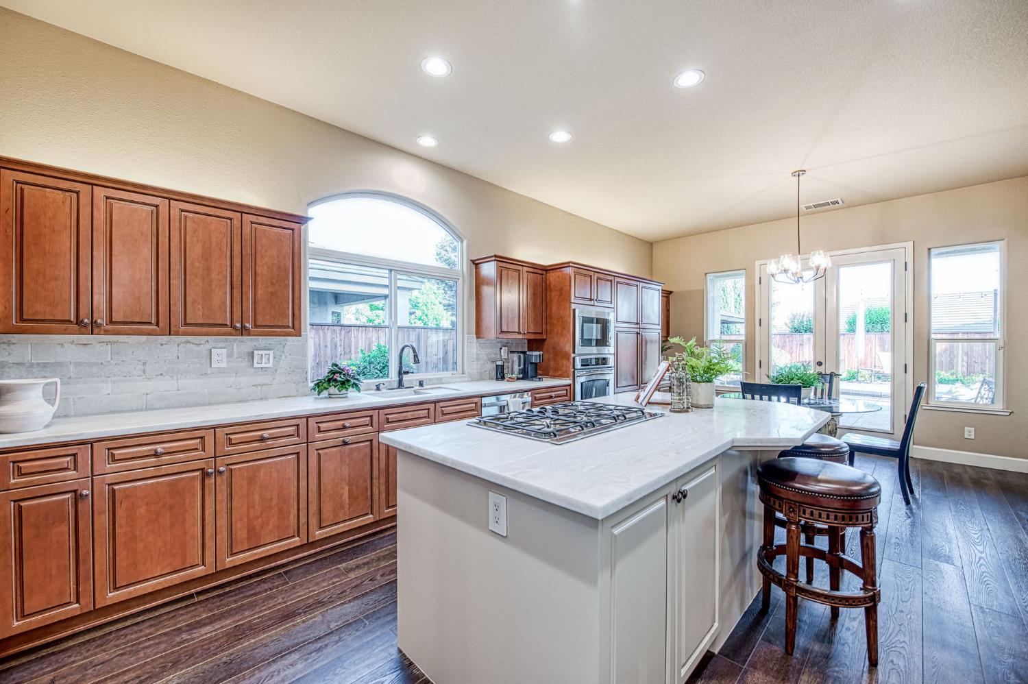 2820 Serena Ave, Clovis, CA 93619
