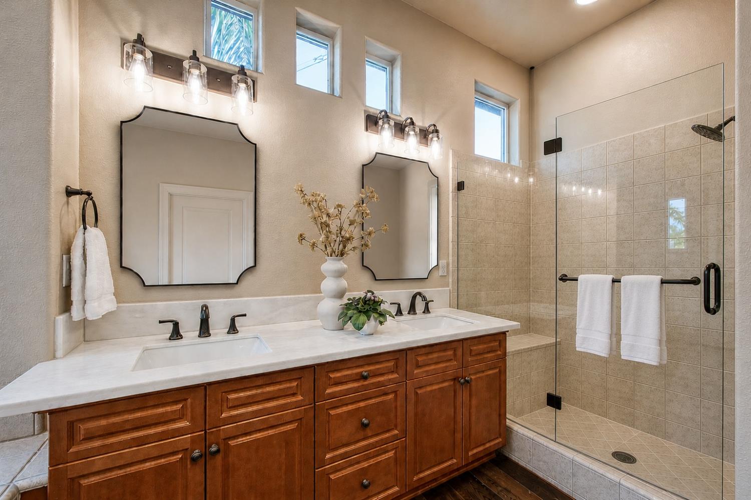 2820 Serena Ave, Clovis, CA 93619