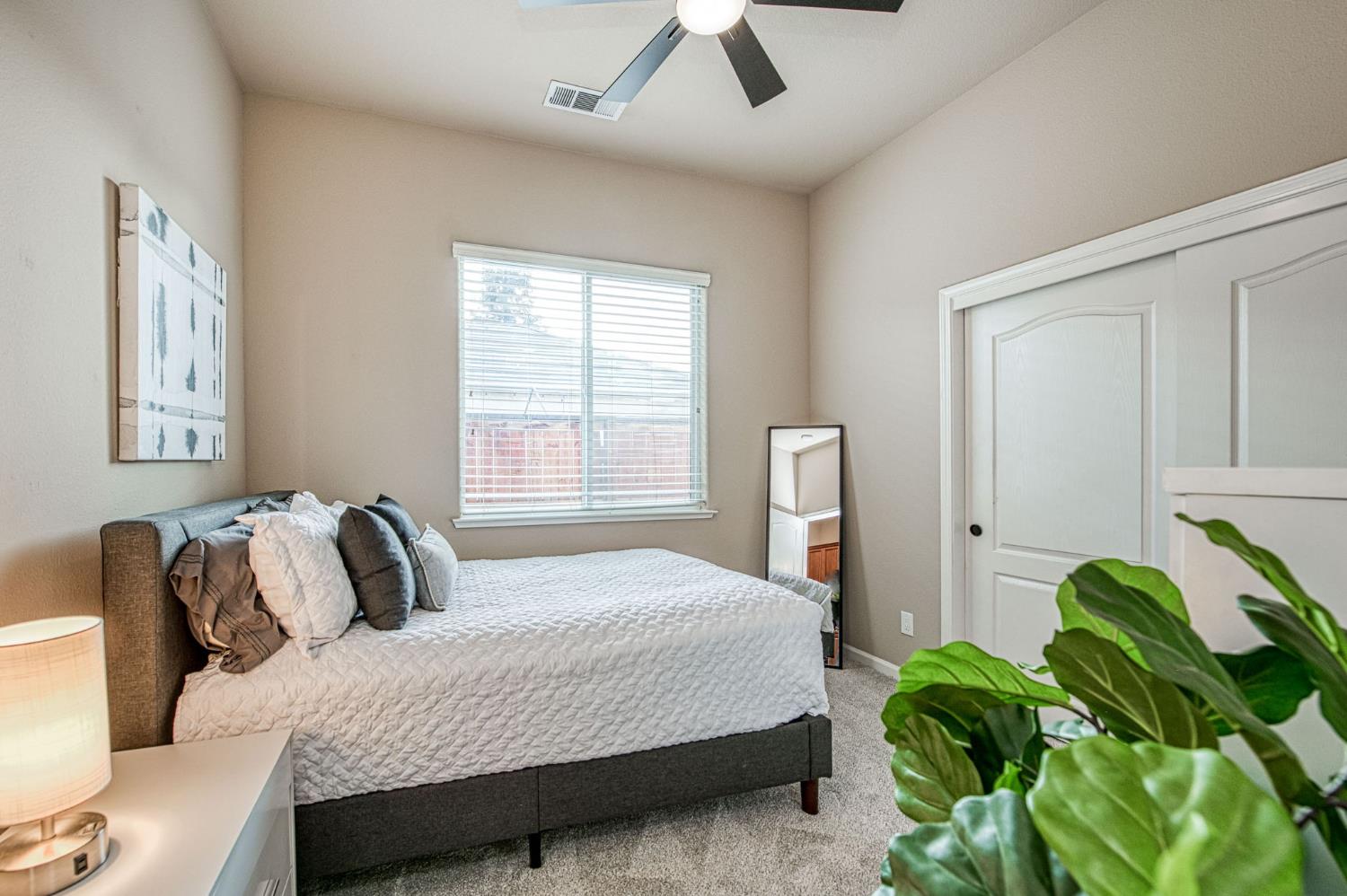 2820 Serena Ave, Clovis, CA 93619