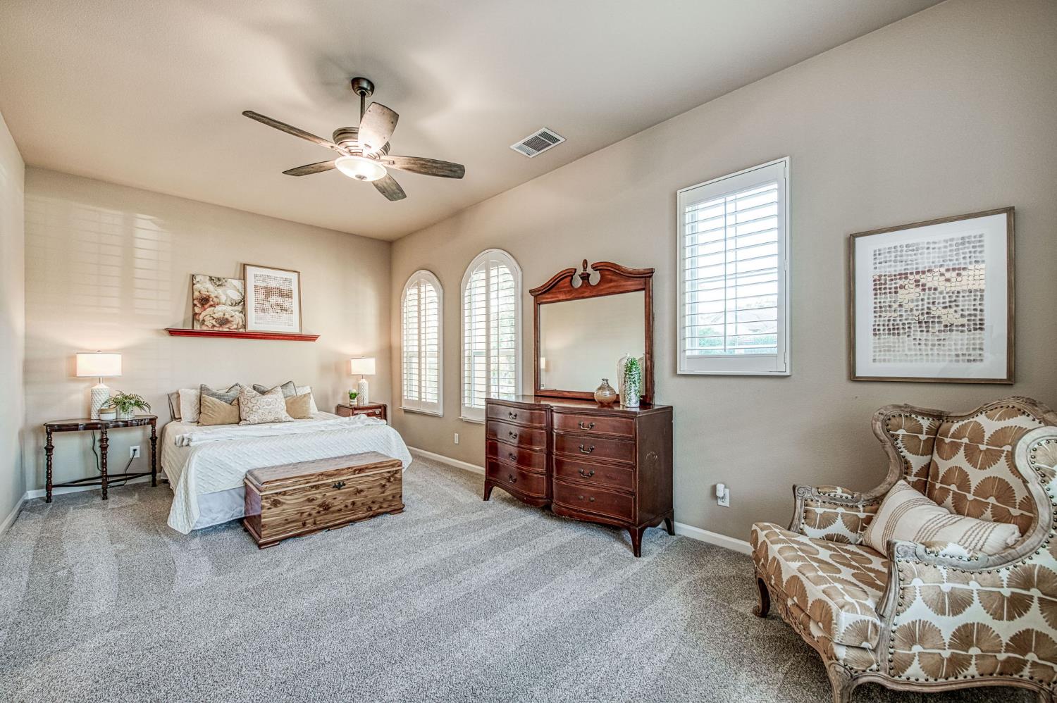 2820 Serena Ave, Clovis, CA 93619