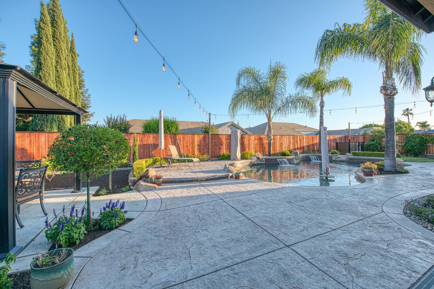 2820 Serena Ave, Clovis, CA 93619