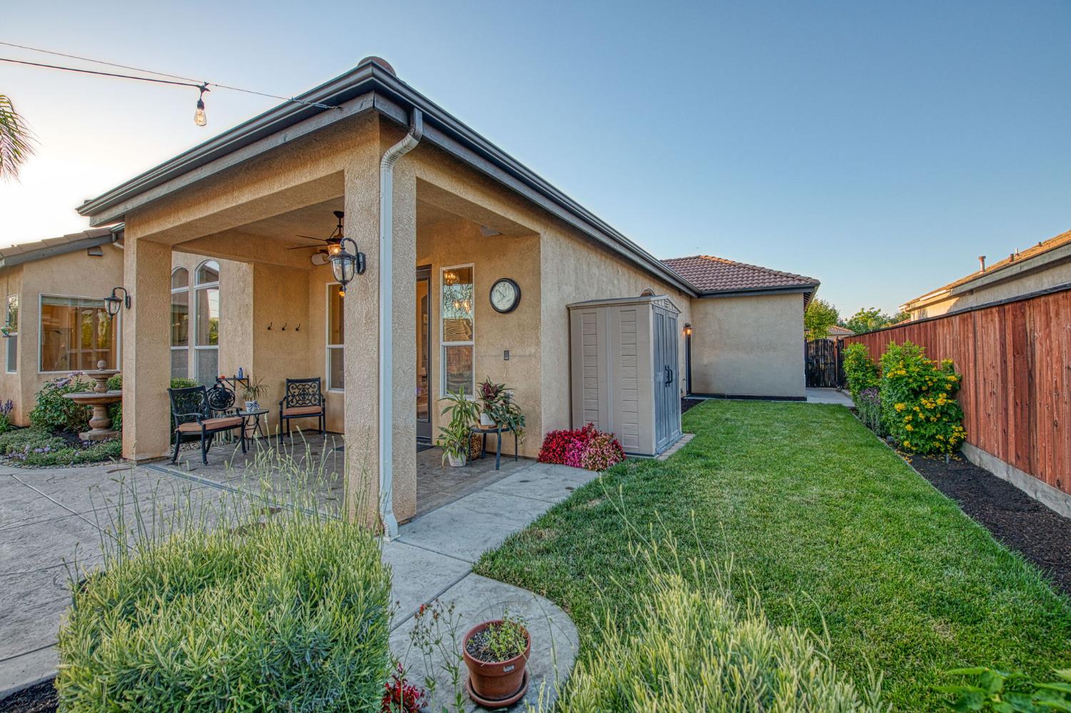 2820 Serena Ave, Clovis, CA 93619