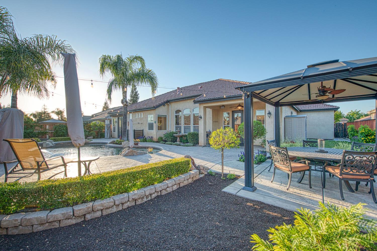 2820 Serena Ave, Clovis, CA 93619